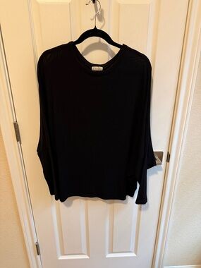 Maurices Black Long Sleeve Lightweight Crew Top